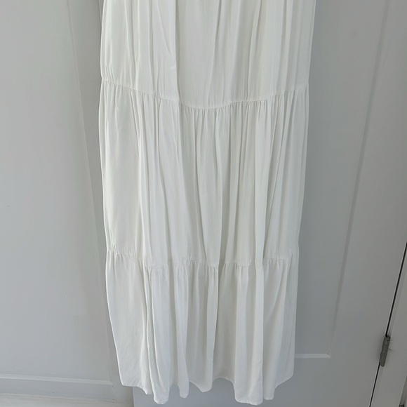 Tiered Boho Maxi Dress Women’s White Flowy Forever21 Goddess Dress Size Large - Picture 4 of 9